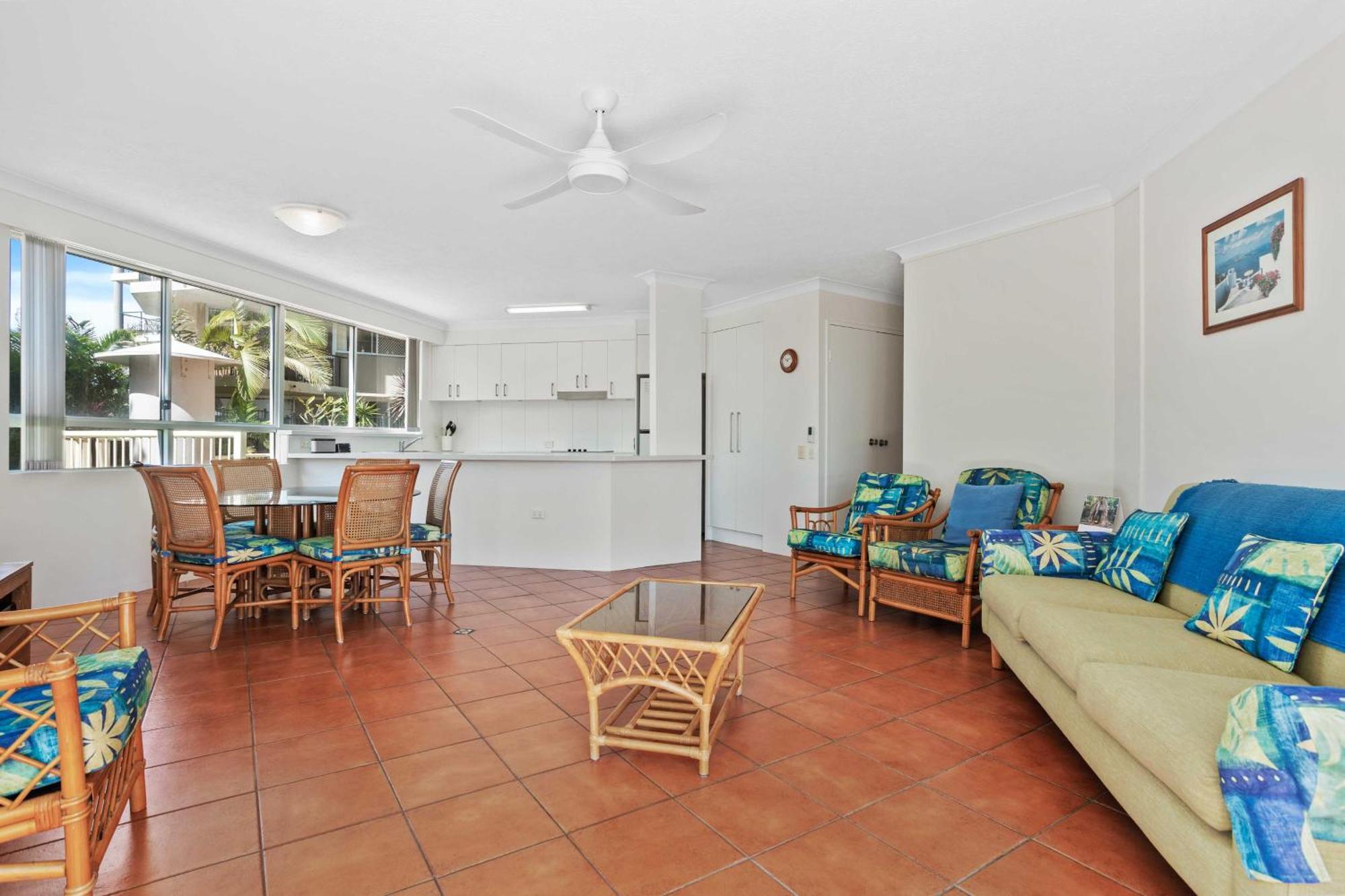 Sandown - Hosted By Burleigh Letting *